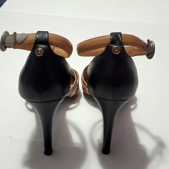 Tommy Hilfiger Arianna Color Block Classic Modest Heels - Picture 4 of 14